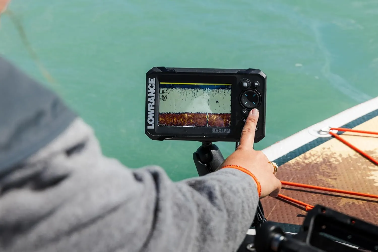 Lowrance Eagle 4", 5", 7" and 9" Fish Finders with IPS Screen