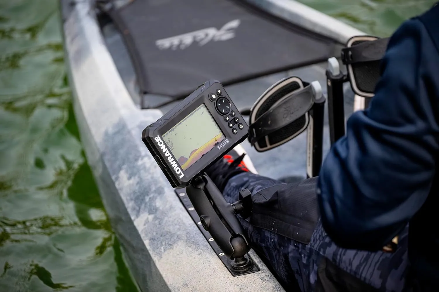 Lowrance Eagle 4", 5", 7" and 9" Fish Finders with IPS Screen