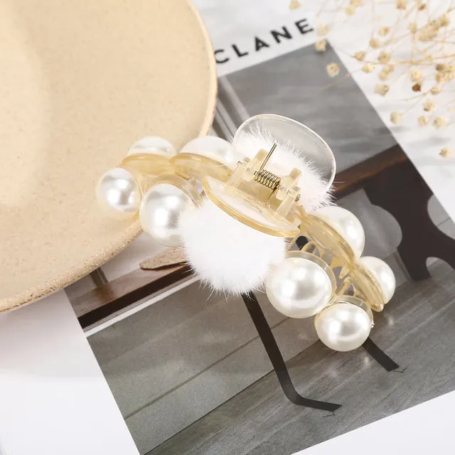 Pearl Hair Claw Clip