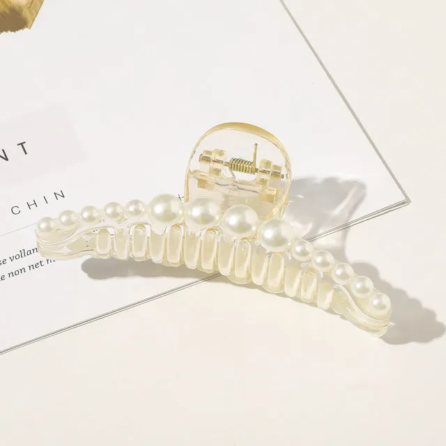 Pearl Hair Claw Clip