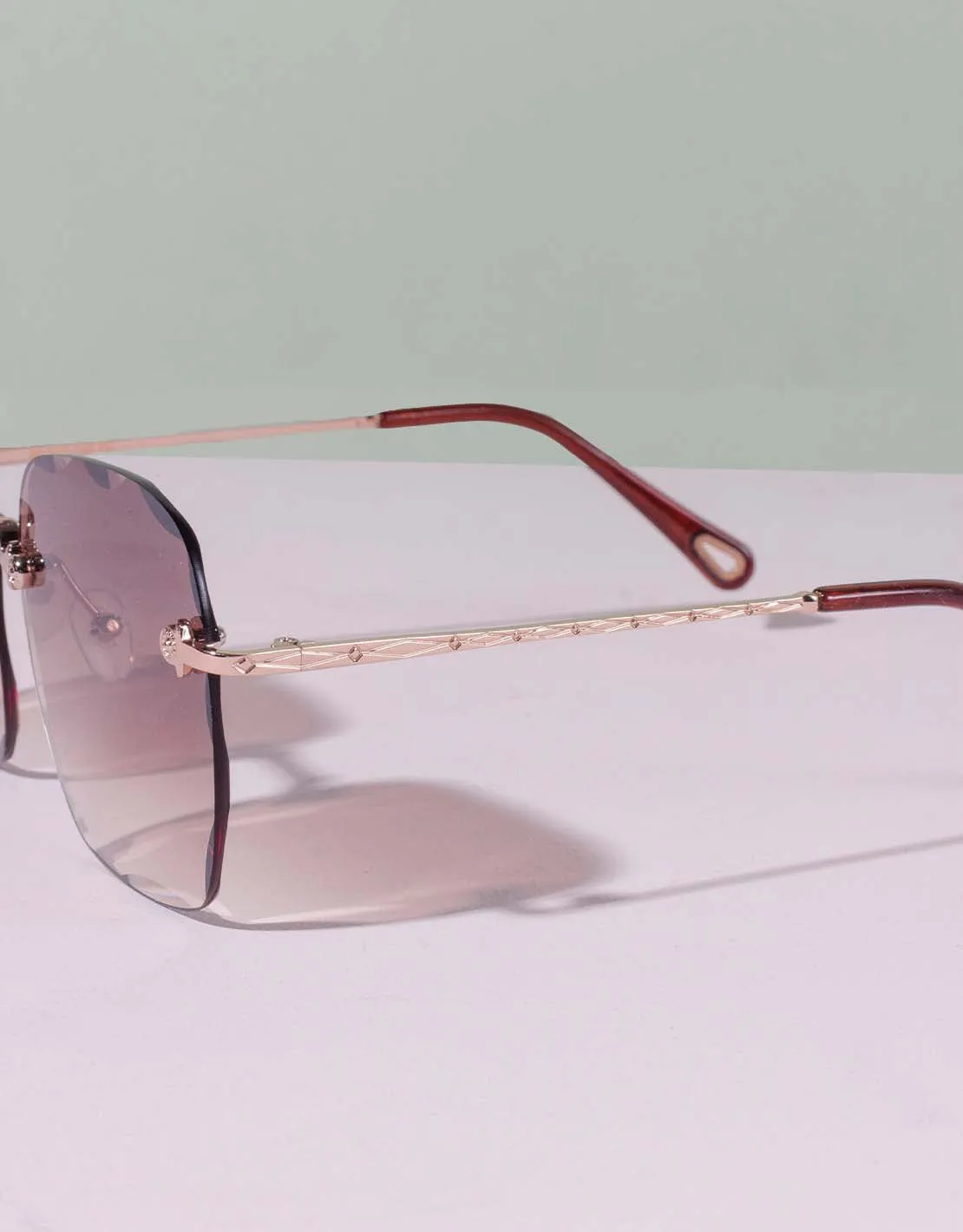 Sunglasses detailed