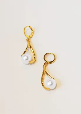 The "Emerson" Pearl drop Earring
